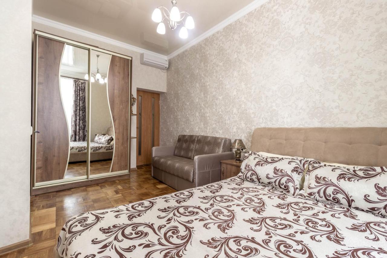 Apartments Near Rynok Square On Staroyevreyska And Fedorova Streets Lviv Exteriör bild